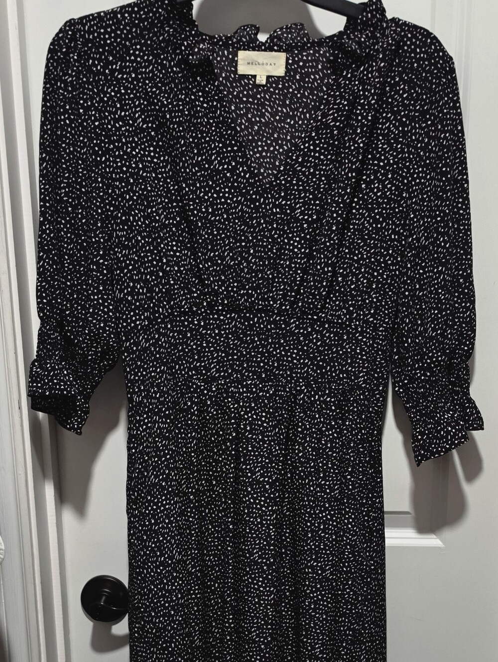 MELLODAY Black Dot-Print V-Neck Maxi Dress - Picture 2 of 6